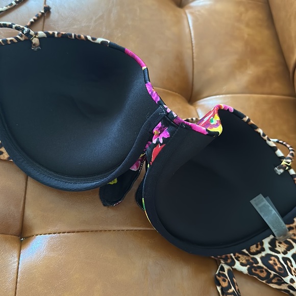 Victorias Secret 34DD NEW without tags bikini swimsuit - Picture 6 of 8